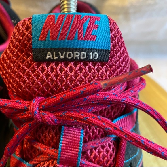 Nike Air Shoes Women’s Size 9.5 Nike Trail Alvord 10 Lace Up Sneakers Pink - Picture 3 of 10